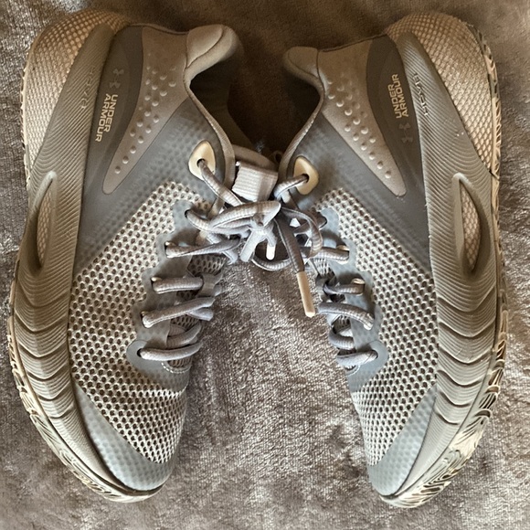 Under Armour - Picture 3 of 7